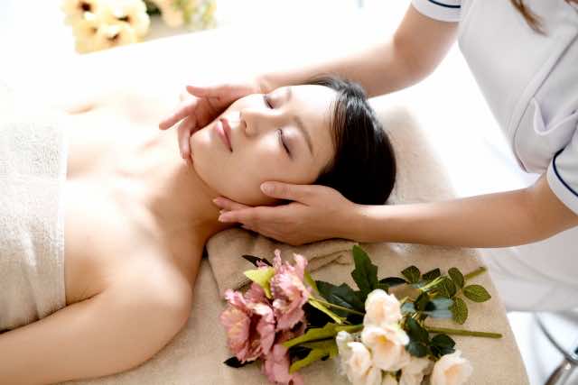 講座の特徴 - リンパケアセラピスト資格 | 通信教育講座の諒設計