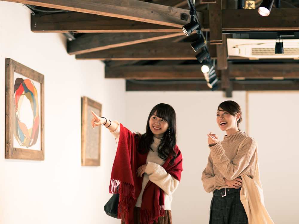 水彩画の資格保有者が活躍できるフィールドは?